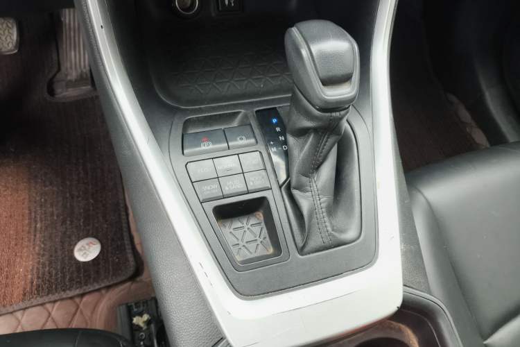 Used Toyota RAV4 2021 2.0L CVT 4x4 Trend Edition
