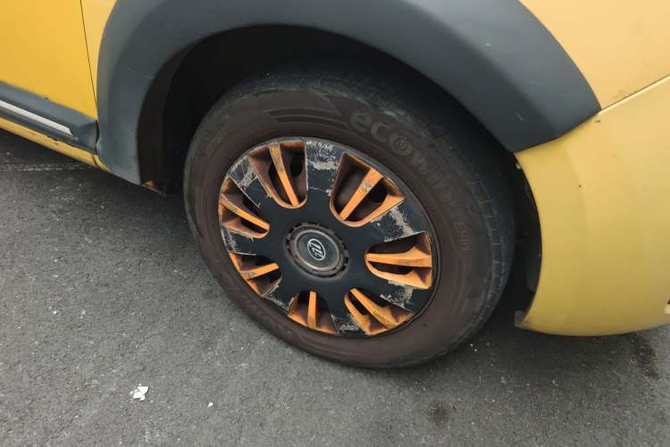 Used Lifan Auto 330 2014 1.3L Manual Standard Edition Right Front Wheel Hub