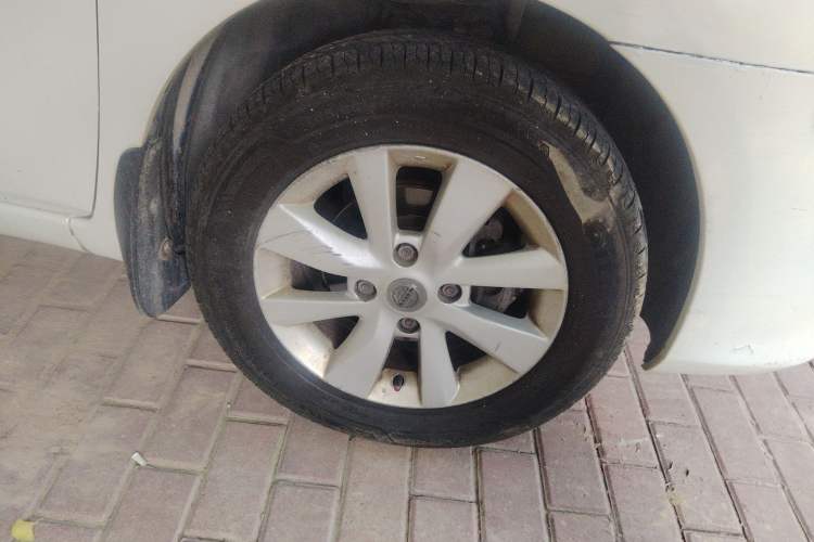 Used Nissan Livina 2013 1.6XE Manual Comfort Edition
