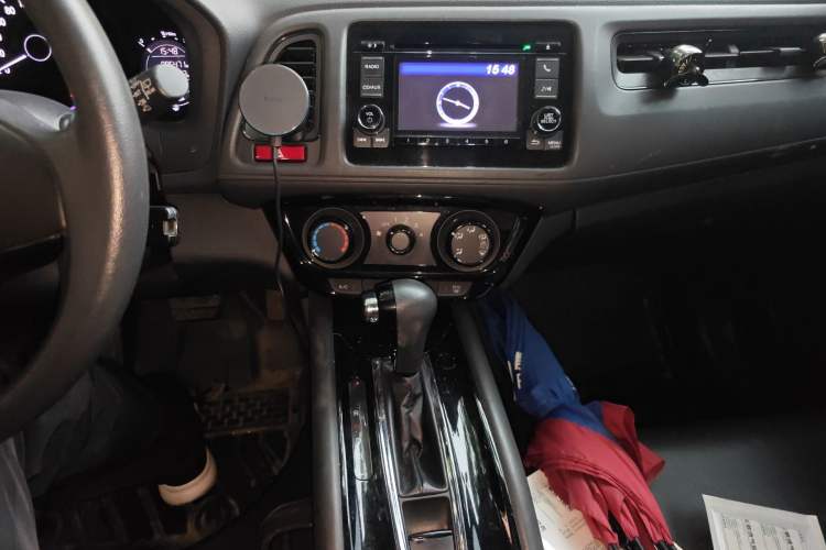 Used Honda Vezel 2015 1.5L CVT two-wheel drive Comfort trim Audio And AC Panel