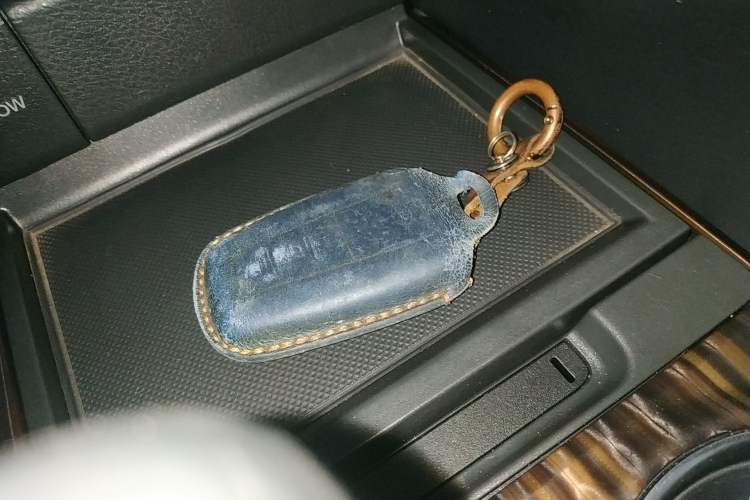 Used Toyota Camry 2018 2.5G Luxury Edition Vehicle Key