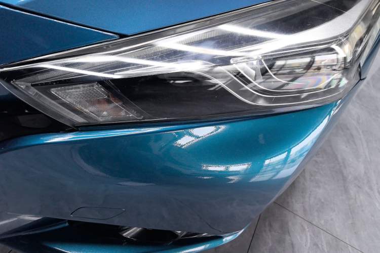 Used Nissan Lannia 2016 1.6L CVT Smart Cool Edition Left Front Headlight