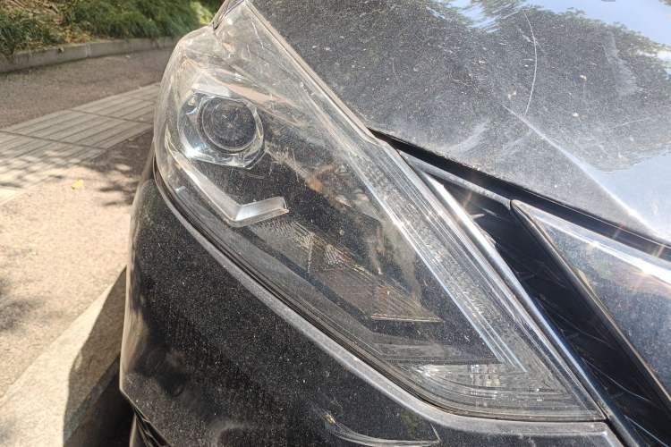 Used Nissan Sylphy 2019 1.6XV CVT Smart Connect Luxury Edition China V Standard Right Front Headlight