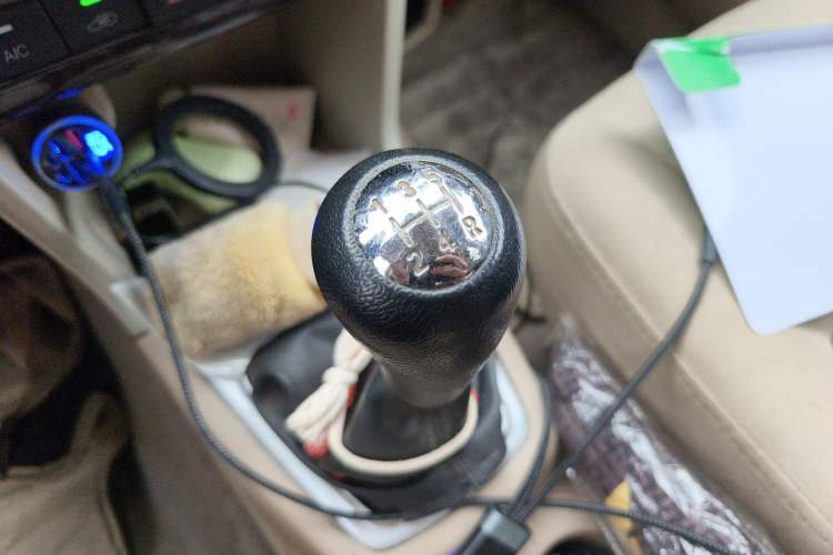 Used CHANGAN KAICHENG Ounuo S 2014 1.5L Elite Model Gear Lever