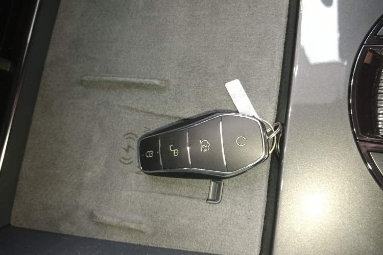 Used BYD Seal 06GT 2025 Intelligent Driving Version 605 Heatwave Edition Vehicle Key