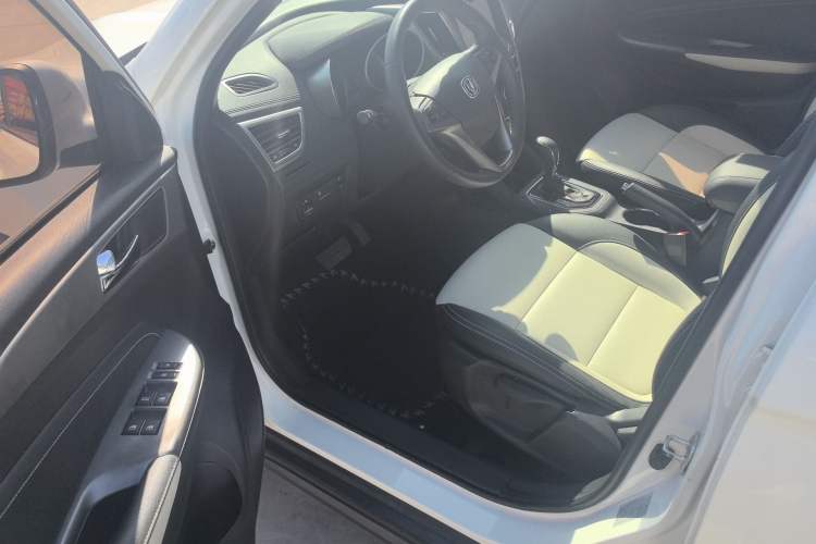 Used CHANGAN CS35 2017 1.6L Automatic Luxury Model