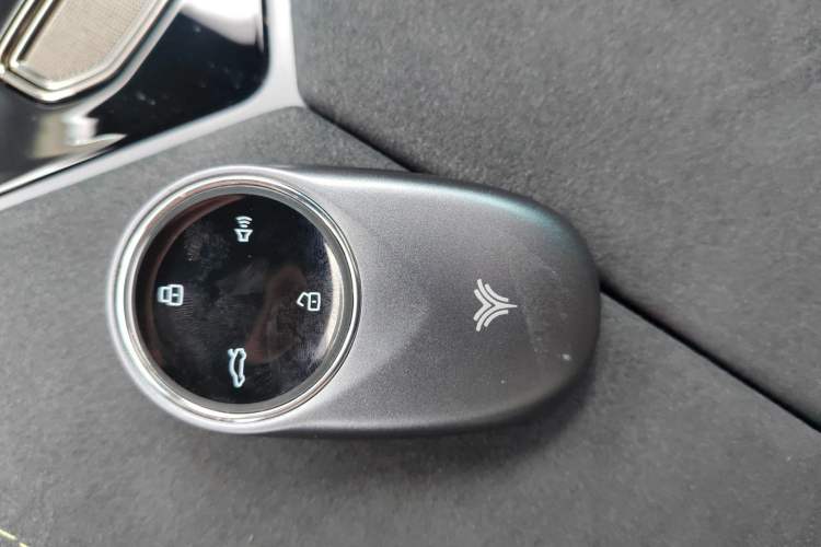 Used NETA S 2022 All-Electric 650 km Four-Wheel Drive Flagship Edition