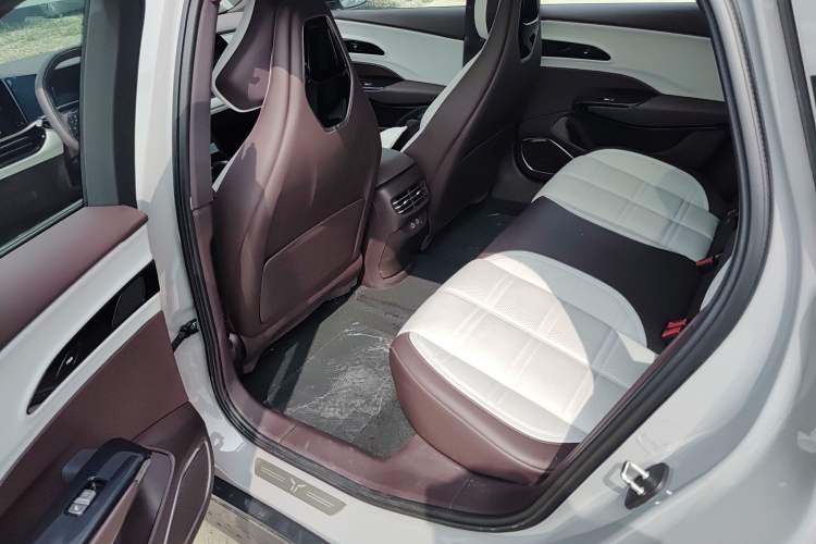 Used Hongqi EH7 2024 690 Pro Left Rear Seat