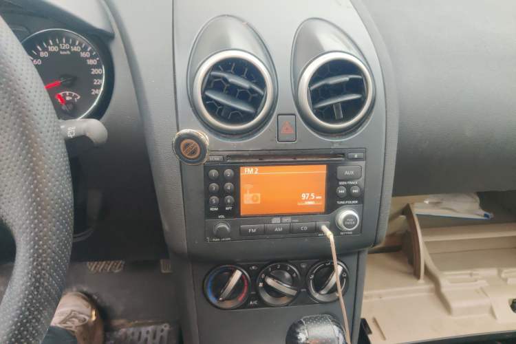 Used Nissan Qashqai 2012 2.0 XL Fire CVT 2WD Audio And AC Panel