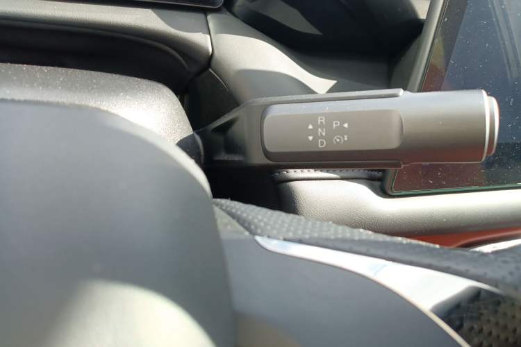 Used AION V 2024 Aion Tyrannosaurus 650 LiDAR Edition Gear Lever