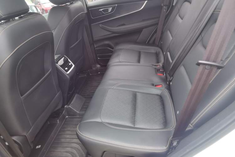 Used Chery Tiggo 8 2022 1.5 TCI Automatic Exclusive Edition 5 Seats Interior 4