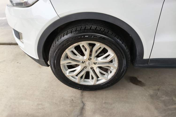 Used Land X7 2015 2.0T Panoramic Prestige Edition
