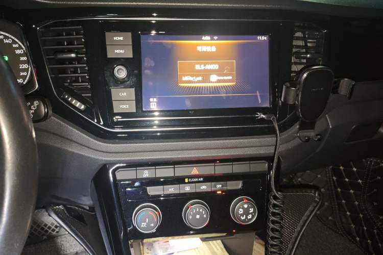 Used Volkswagen T-ROC 2019 280TSI DSG Two-Wheel Drive Comfort Version China VI Standard
