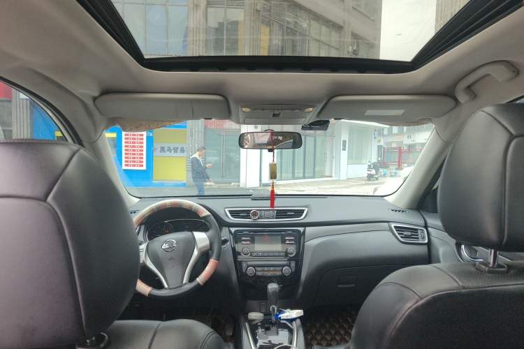 Used Nissan X-Trail 2015 2.0L CVT Comfort MAX Edition 2WD Headliner