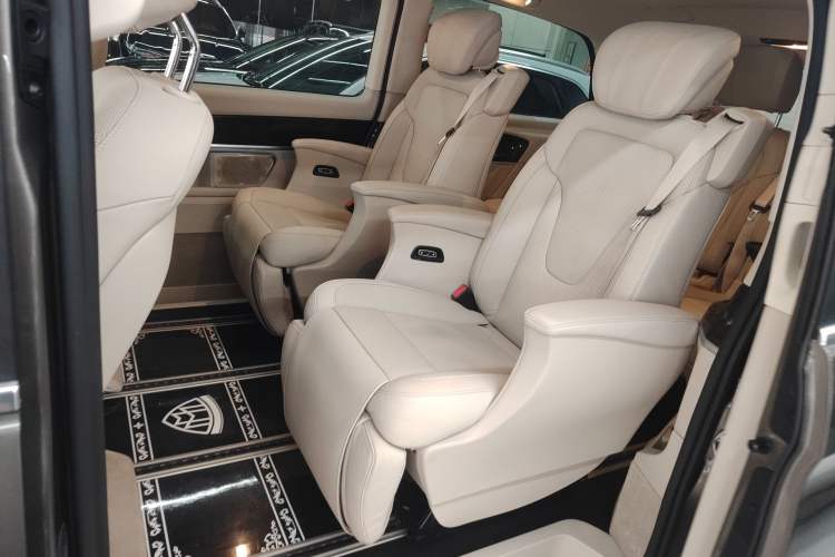 Used Mercedes-Benz V-Class 2017 V 260 Prestige Edition