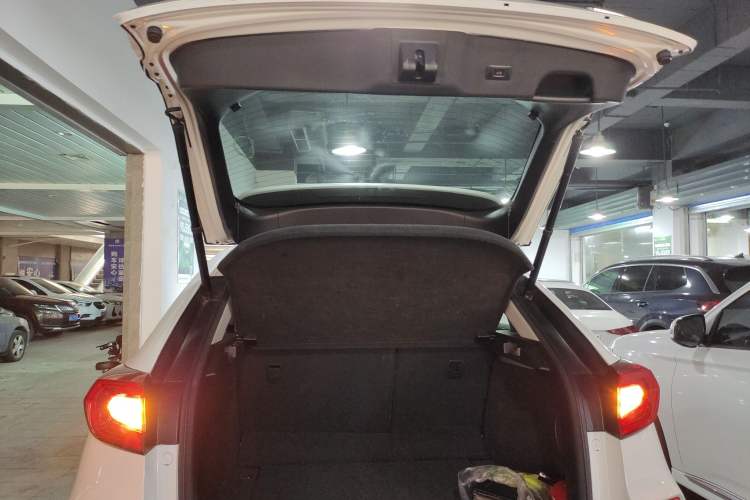 Used Honda Avancier 2017 240TURBO Two-Wheel Drive Luxury Edition Trunk