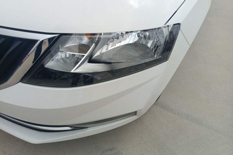 Used Skoda Rapid Spaceback 2019 Revised Version 1.5L Automatic Comfort Edition China VI Standard Left Front Headlight