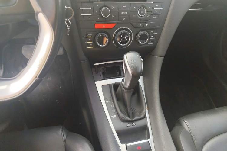 Used DS 5LS 2014 1.6T Elegant Version THP160