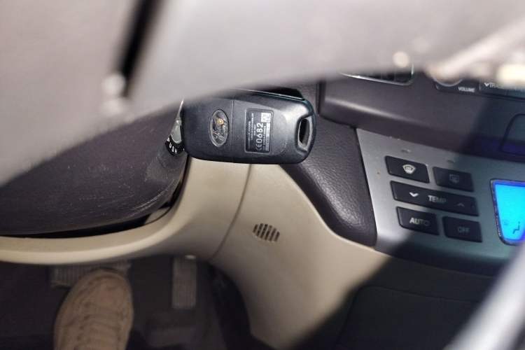 Used Hyundai Celesta 2011 1.6L Automatic Luxury Version Vehicle Key