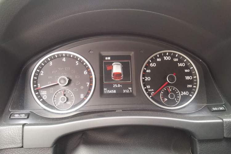 Used Volkswagen Tiguan 2015 1.8TSI Automatic All-Wheel-Drive Luxury Model Instrument Cluster