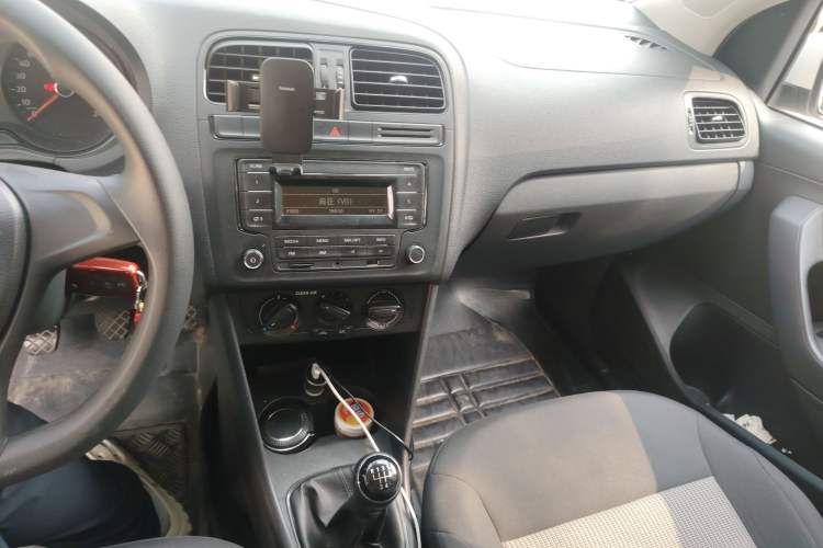 Used Volkswagen Polo 2016 1.4L Manual Fashion Model