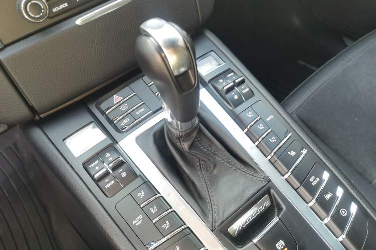 Used Porsche Macan 2017 Macan 2.0T
