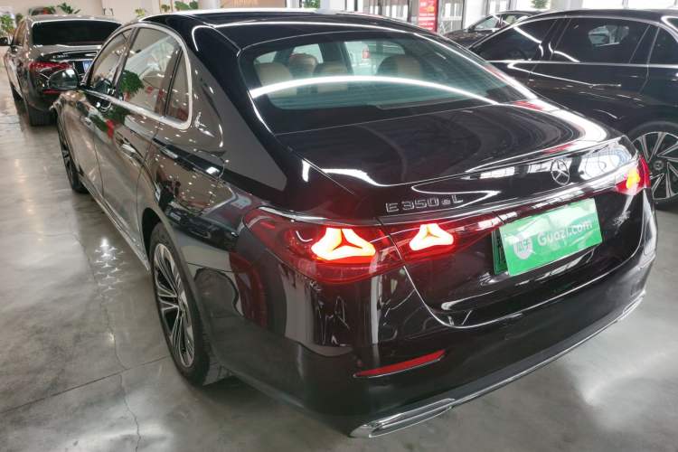 Used Mercedes-Benz E-Class New Energy 2024 E 350 e L Plug-in Hybrid Sedan Exterior 2