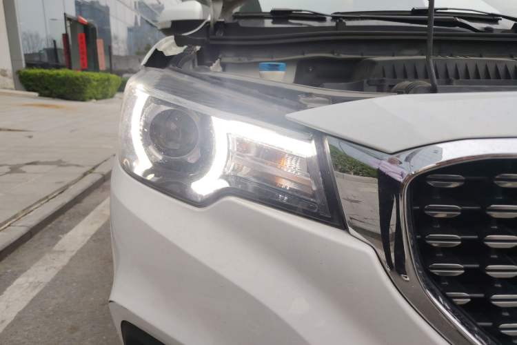 Used MG ZS 2018 1.5L Automatic Luxury Edition China V Standard