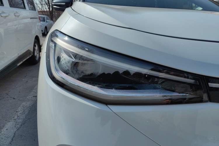 Used Volkswagen ID.4 CROZZ 2021 Long-Range Lite PRO Two-Wheel Drive Version