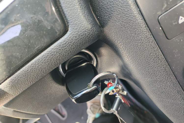 Used Mercedes-Benz R-Class 2015 R 320 4MATIC Luxury Model Vehicle Key