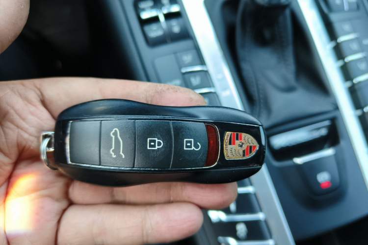 Used Porsche Macan 2020 Macan 2.0T Vehicle Key