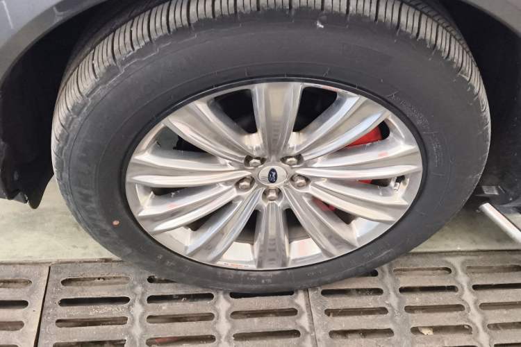 Used Ford Explorer 2020 EcoBoost 285 4x4 Titanium Edition 7-Seater