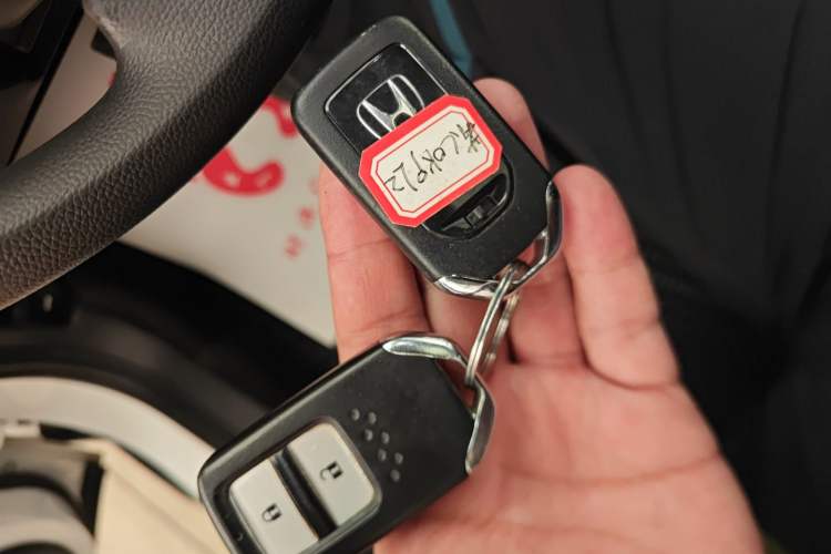 Used Honda Vezel 2017 1.8L CVT Front-Wheel Drive Pioneer Edition Vehicle Key