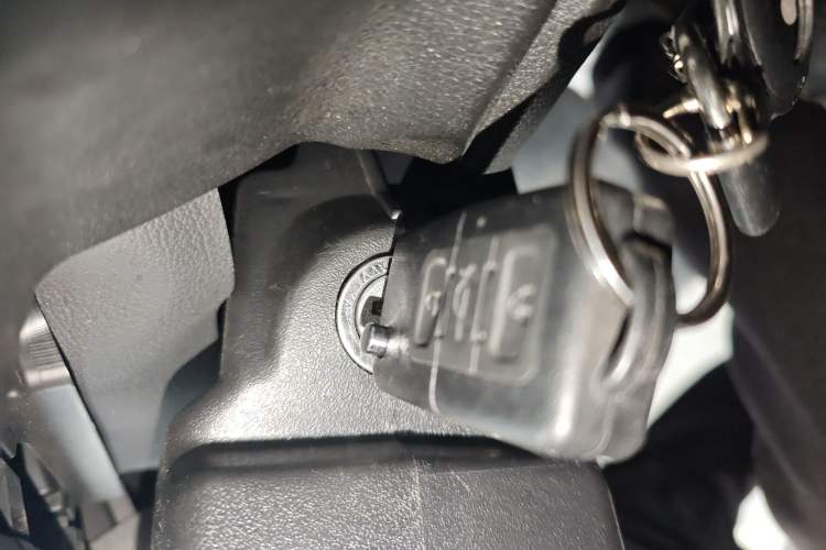 Used Iveco Daily 2023 2.5T A35M1 Multi-Purpose Passenger Vehicle Short Wheelbase Low Roof Single Tire Manual Transmission with Automatic Option