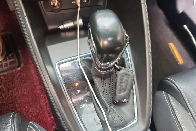 Used MG ZS 2018 1.5L Automatic Luxury Edition China V Standard Gear Lever