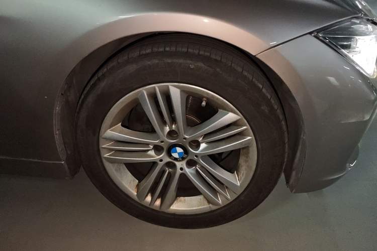 Used BMW 3 Series 2016 320Li Fashion Model
