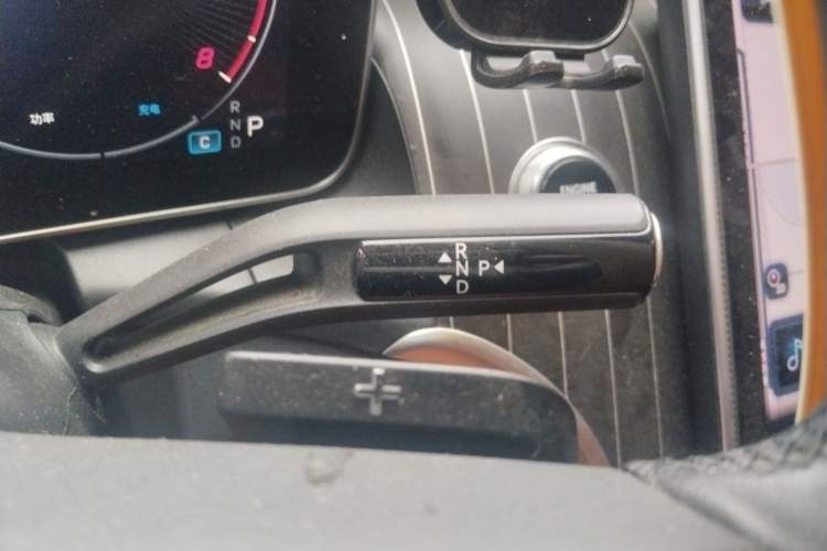 Used Mercedes-Benz GLC 2023 GLC 260 L 4MATIC Dynamic Edition 5-seater
