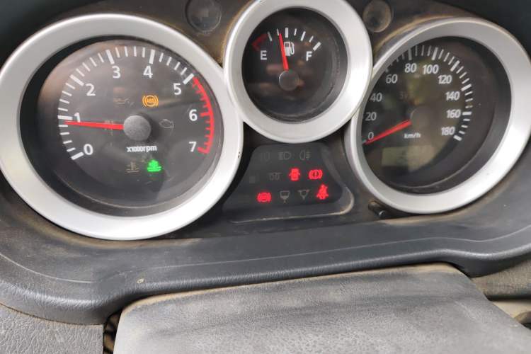 Used Foton MP-X E 2014 2.0L Wealth Express Classic Edition Basic Configuration with 4Gi-VVT