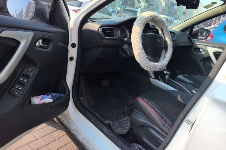 Used Citroen C3-XR 2018 1.6L Automatic Fashion Model Driver Seat