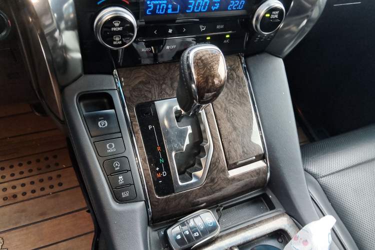 Used Toyota Alphard 2018 Revised Version 3.5L Premium Edition
