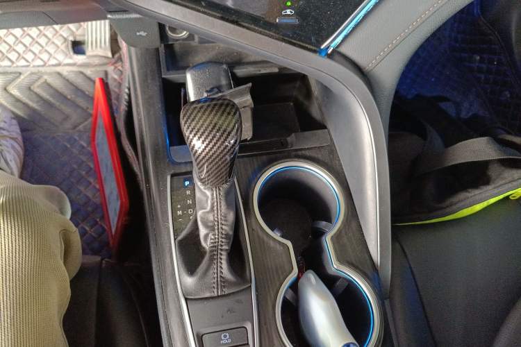 Used Toyota Camry 2021 2.0G Luxury Edition
