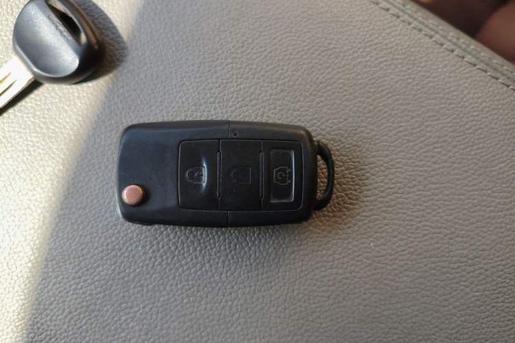 Used FORTHING Lingzhi 2016 M3L 1.6L 7-Seater Comfort Model