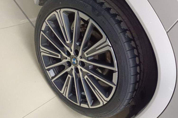 Used BMW X1 2023 xDrive25Li M Sport Package Right Rear Wheel Hub