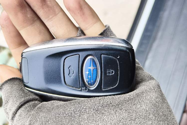 Used Subaru Outback 2020 2.5i Sport Navigation Edition with EyeSight Vehicle Key