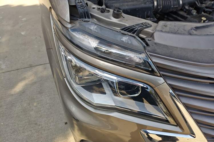 Used FORTHING Lingzhi 2019 M5 1.6L Exclusive Edition 7-Seater
