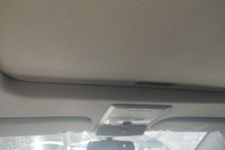 Used Chevrolet Captiva 2017 2.4L 4x4 Flagship Edition 7-Seater
