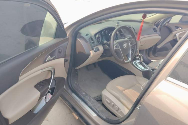 Used Buick Regal 2011 2.4L SIDI Elite Edition Driver Seat