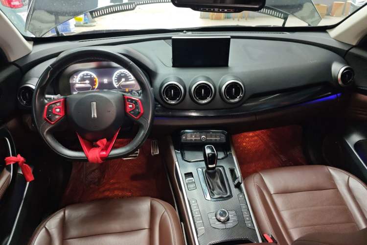 Used Wey VV7 2017 2.0T Flagship Model Center Console