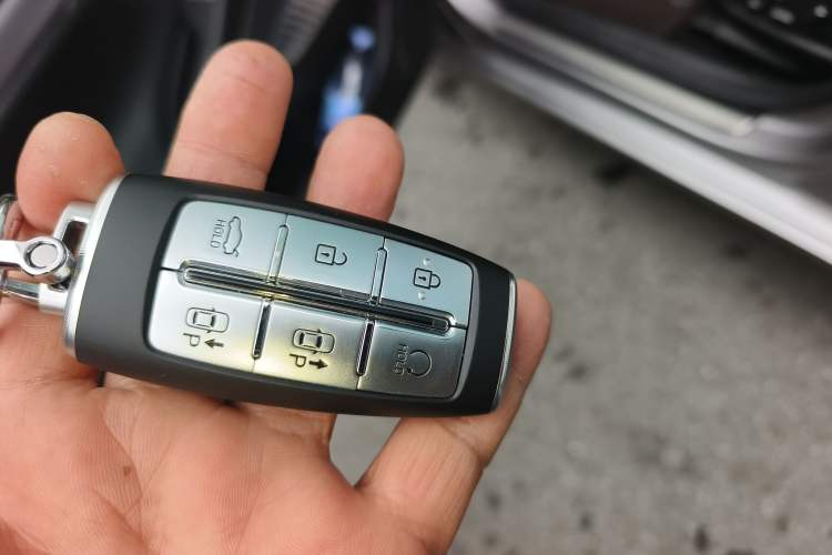 Used Genesis G80 2023 2.5T Rear-Drive Luxury Edition
