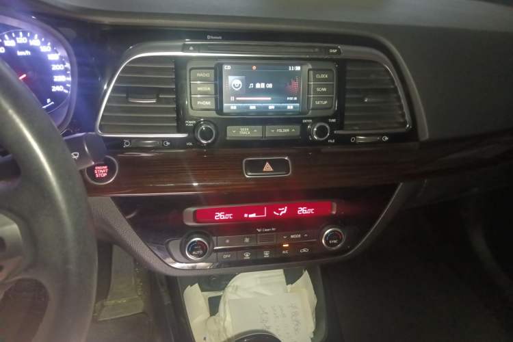 Used Kia K4 2015 1.8L Automatic DLX Special Audio And AC Panel